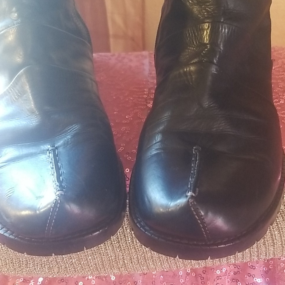 Boots - Picture 10 of 11